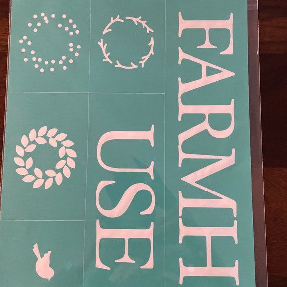 Chalk Couture Farmhouse Wreath - NEW in package - Picture 1 of 3